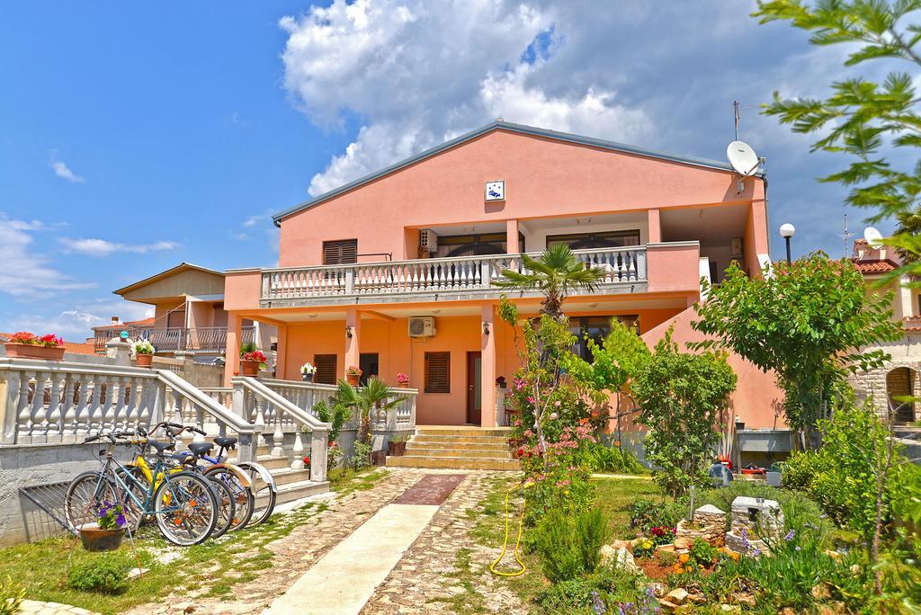 Apartments Blue 324 Medulin Bagian luar foto